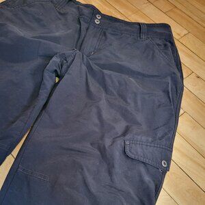 Columbia Dark Grey/Black Cargo Pants Size 8 Outdoor Hiking